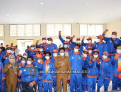 Plh Sekda Lepas Atlit Maluku ke Ajang PEPARNAS di Papua