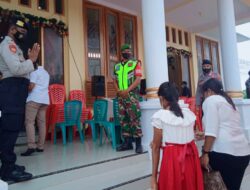 Sinergitas TNI-Polri Lakukan Pengamanan Dan Disiplin Protkes Di Wiyala Gereja Eliora Tiakur