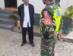 Babinsa berikan pengamanan Bagi Warga Jemaat Melaksanakan Ibadah