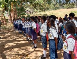 Babinsa Lakukan Wanwil Bersama Siswa-Siswi SMP Nohwali