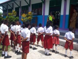 Babinsa Laksanakan Wanwil Bersama Siswa-Siswi SD Inpres Desa Patti