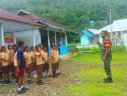 Babinsa Desa Batu Merah Berikan Materi PBB Kepada Pelajar SD