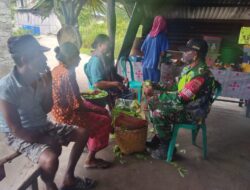 CIPTAKAN KEDEKATAN DENGAN WARGA, BABINSA KORAMIL 03/TEPA LAKSANAKAN KOMSOS