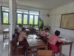 Peduli Pendidikan Babinsa Berikan Manteri Wasbang Kepada Murid SD