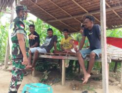 Komsos Babinsa Bersama Para Pemuda Ciptakan Keamanan dan Ketertiban di Wilayah Binaan
