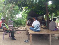 CIPTAKAN KEDEKATAN DENGAN WARGA, BABINSA KORAMIL-05/WONRELI LAKSANAKAN KOMSOS