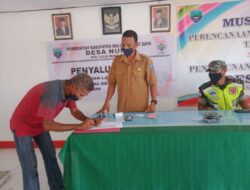 Babinsa Hadiri Pembagian BLT Dan Berikan Pengamanan Bagi Warga Binaan