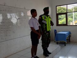 Babinsa 06/Wetar Berikan Materi Wasbang Kepada Siswa-Siswi SMP