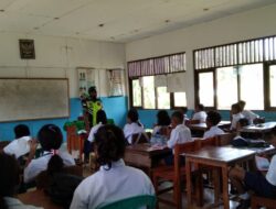 Babinsa Berikan Materi Wasbang Kepada Siswa-Siswi SMP 3 P.P Terselatan