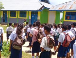 BABINSA LATIHKAN PBB KEPADA SISWA-SISWI SMP WEET