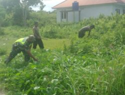 Wujud Kebersamaan, Babinsa-01/Tiakur Gelar Karya Bakti Bersama Warga Binaan