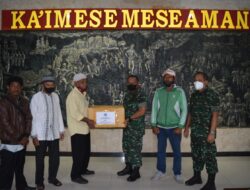 Peduli Tempat Ibadah, Ritiauw Serahkan Bantuan 100 Sak Semen Pada Pembangunan Masjid.