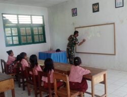 Babinsa Koramil 1511-05/Wonreli, Berikan Materi Wasbang Kepada Pelajar SD