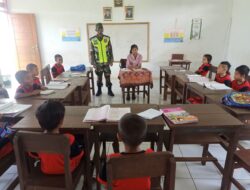 Babinsa-01/Tiakur, Berikan Wasbang dan Edukasi Prokes Di Sekolah Dasar