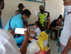 Danramil Bersama Anggota Koramil-02/P.Masela Kawal Proses Vaksinasi Usia Dini 6-11 Tahun