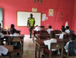 Tanamkan Cinta Tanah Air, Babinsa Berikan Materi Wasbang Kepada Siswa SD