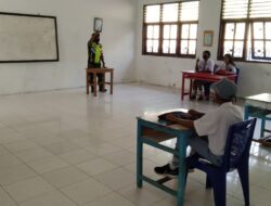 Babinsa Berikan Materi Wasbang Dan Menumbuhkan Sikap Disiplin Siswa-Siswi SMAN 6 MBD