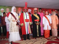 Gubernur Maluku Bersama Istri Dikukuhkan Sebagai Upu Nunu Hena Hetu Dan Nyora Jezirah Laihitu