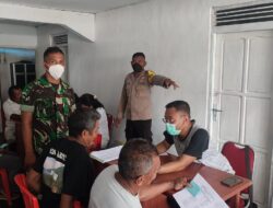 Babinsa Koramil 1511-05/Wonreli, Beri Pengamanan Dan pengawalan pelaksanaan Vaksinasi