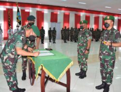 Tongkat Komando Komandan Korem 151/ Binaiya resmi beralih Dari Ritiauw, ke Maulana Ridwan.