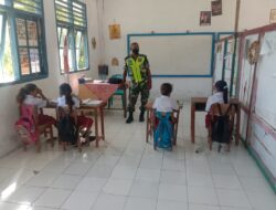 Babinsa Beri Materi Wasbang, kepada Siswa-Siswi Sekolah Dasar