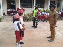 Babinsa Koramil-02/P.Masela, Latih PBB Kepada Anak Sekolah Dasar
