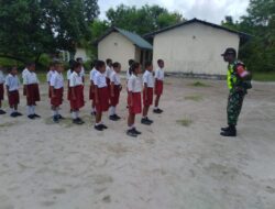 Babinsa Latih PBB, kepada Siswa SD Negeri wasarili