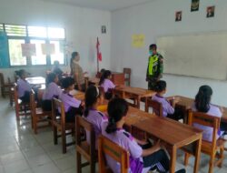 Babinsa Koramil 1511-03/Tepa, Berikan Materi Wawasan Kebangsaan Kepada Siswa-Siswi SMP 