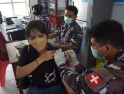 LANTAMAL IX KEBUT VAKSINASI MASYARAKAT MARITIM DI KOTA AMBON