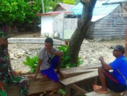 Ciptakan Keharmonisan, Babinsa-05/Wonreli Komsos Dengan Warga Binaan