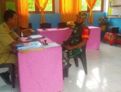 Tingkatkan Kerja Sama Yang Baik, Babinsa Komsos bersama Pegawai Kantor Desa