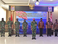 DANLANTAMAL IX SERAHKAN TALI ASIH KASAL KEPADA PERSONEL LANTAMAL IX YANG PENSIUN