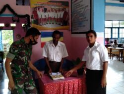 Peduli Pendidikan, Babinsa-04/Serwaru Komsos Dengan Para Guru