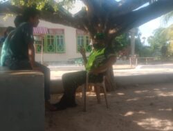 Giat Komsos, Babinsa Silaturahmi Dan Ajak Warga Tingkatkan Kemanan Di Wilaya Binaan