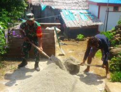 Bantu Campur Semen, Kehadiran Babinsa-05/Wonreli Mendapat Apresiasi Dari warga