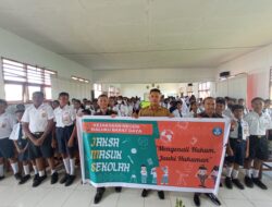 Sambangi Siswa SMPN Tiakur, Kejaksaan Negeri MBD Gelar Penyuluhan Hukum JMS