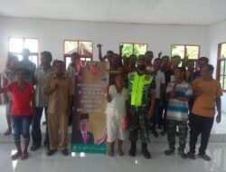 Babinsa Koramil 06/Wetar, Dampingi Penyaluran Bantuan Pangan Langsung Tunai