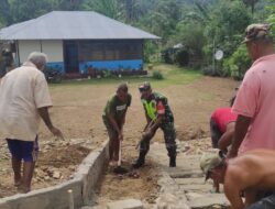 Babinsa Serka Wm Manuata, Bantu Warga Pembuatan Jalan Setapak