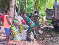 Babinsa Karya Bakti, Bantu Warga Angkat Batu Krikil Untuk Pembangunan Gedung Gereja