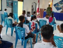 Babinsa Berikan Wawasan Kebangsaan, Kepada Pelajar SMPN Wakmer