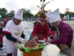 Bupati Noach, Pimpin Upacara Hut Kab.MBD Yang Ke 14 Tahun