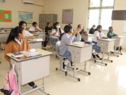 SMA LABORATORIUM UNPATTI TERAPKAN PEMBELAJARAN BERBASIS RISET