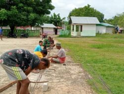 Pupuk Jiwa Gotong Royong, Babinsa Bantu Warga Binaan ikat Besi
