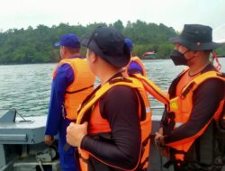 Polairud Polda Maluku dan Basarnas Ambon, Cari Nelayan Hilang di Perairan Pulau Haruku