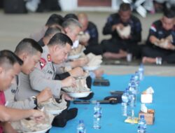 Kapolda Makan Siang Bersama Pasukan BKO Pengamanan RI 1