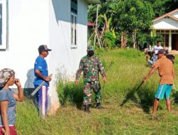 Babinsa Gotong Royong, Ajak Warga Binaan Bersihkan Lingkungan Pustu