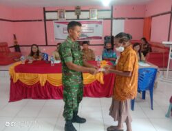 Babinsa Serka Manuata, Dampingi Pemdes Salurkan BLT DD Tahap III