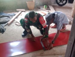 Wujud Manunggal Dengan Rakyat, Babinsa Bantu Bangun Rumah Warga Binaan
