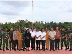 Wakili Pangdam XVI Pattimura, Dandim 1511/Pulau Moa Tutup Pelaksanaan TMMD ke 115