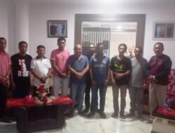 Masyarakat Buka Kembali Palang Kantor Camat Romang Dan Desa Jerusu